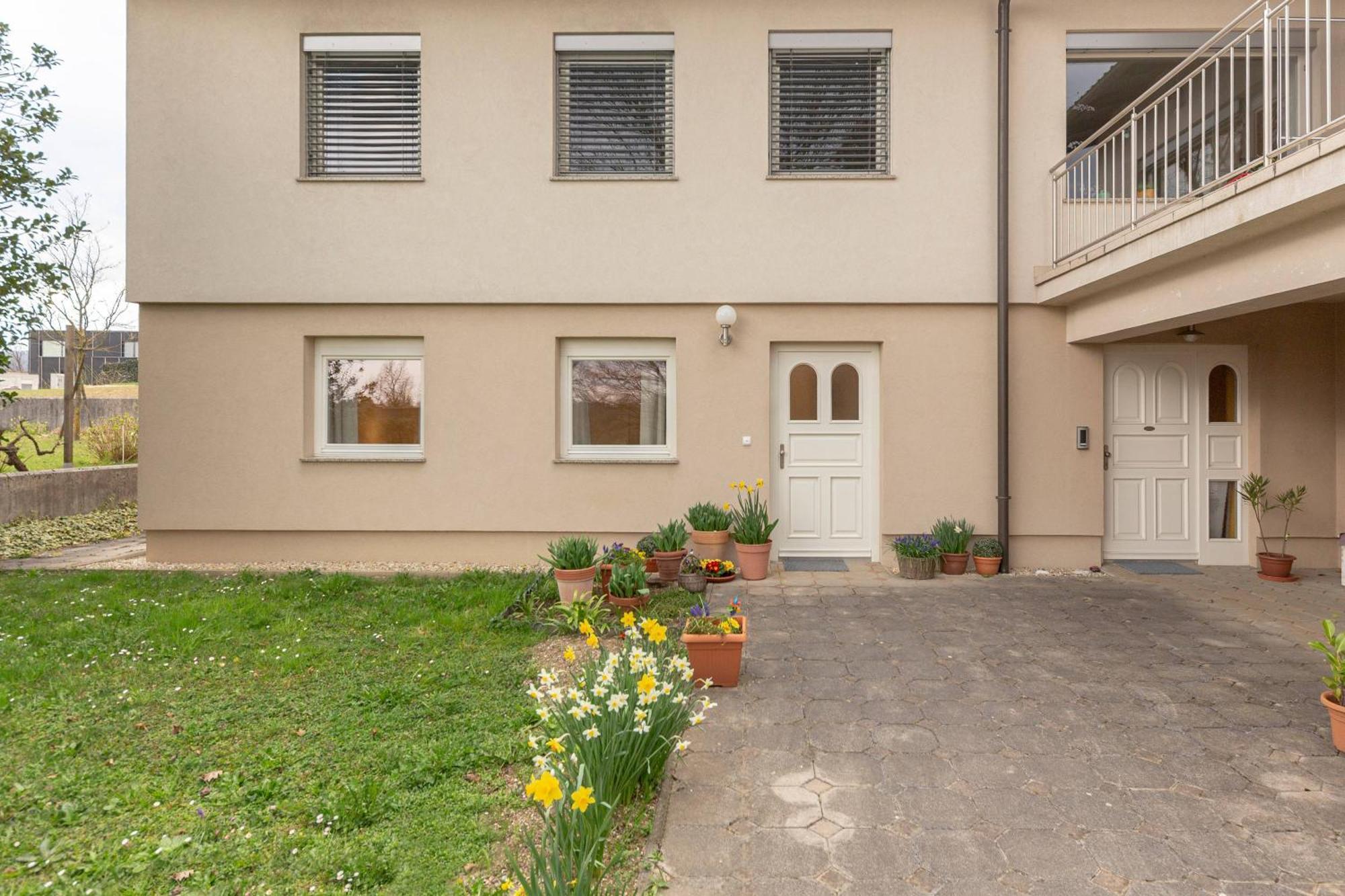 Cozy Garden Flat Apartment Ljubljana Luaran gambar